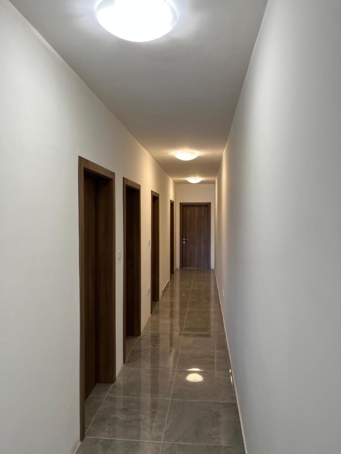 3 Bedroom Apartment - Walking Distance From Airport Gudja Экстерьер фото